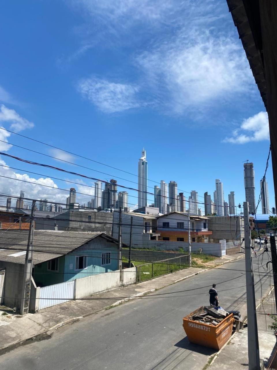 Casa A 1 Km Andando Ate A Praia, Barra Sul De *